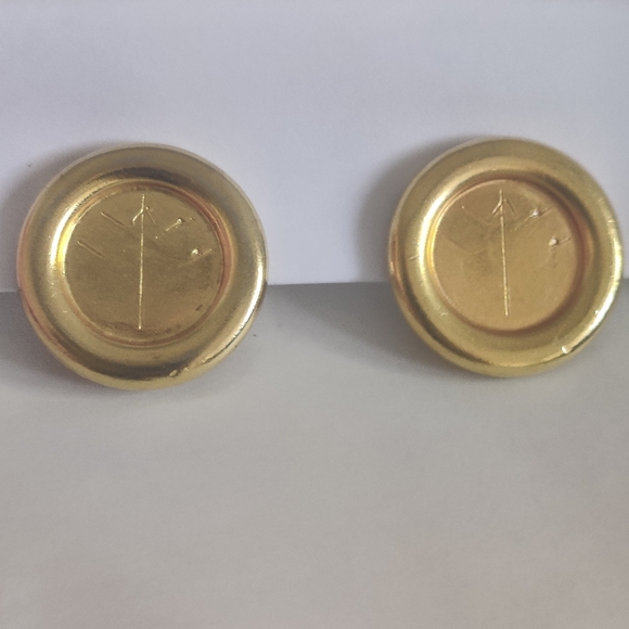 VTG Ben-Amun matte gold disc etched earrings - Picture 9 of 9